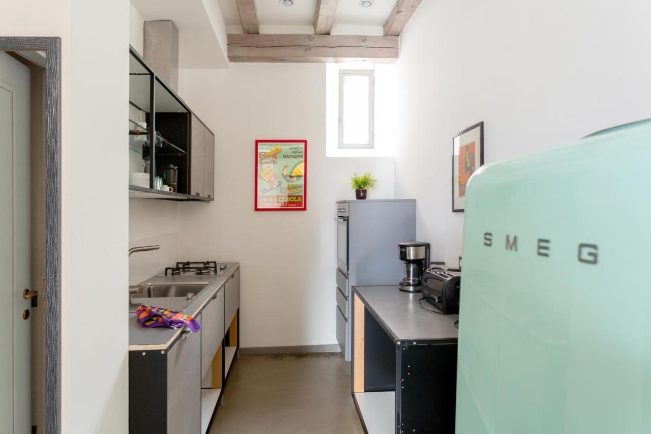 La Maison Des Lions Appartamenti Vacanze Accesso Diretto Alla Spiaggia Localita Amore Cannobio Buitenkant foto